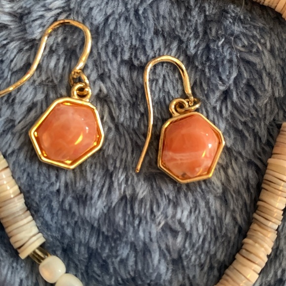 Jewelry Bundle…Hawaiian Theme - Picture 13 of 15